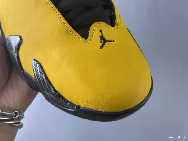 Rep JORDAN RETRO AIR UNIVERSITY 14 BQ3685-706 GOLD 0405